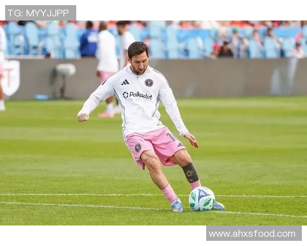 曾为足球场上闪耀星辰 盘点历史上穿12号球衣的传奇球员 曾为足球场上闪耀星辰 盘点历史上穿12号球衣的传奇球员