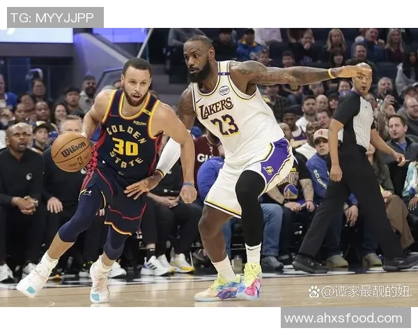 足球球星灌篮能力大比拼谁能超越篮球巨星成就新高 足球球星灌篮能力大比拼谁能超越篮球巨星成就新高