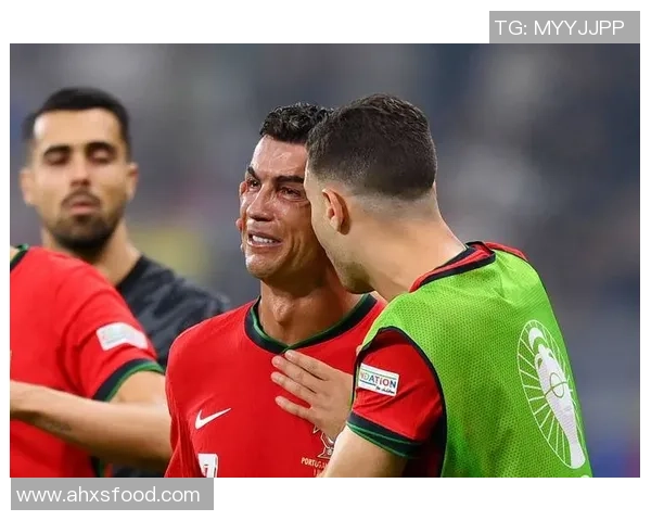 辉煌岁月中的绿茵英雄 回顾早期中国足球球星的成长与贡献 辉煌岁月中的绿茵英雄 回顾早期中国足球球星的成长与贡献